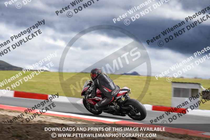 cadwell no limits trackday;cadwell park;cadwell park photographs;cadwell trackday photographs;enduro digital images;event digital images;eventdigitalimages;navarra;no limits trackdays;peter wileman photography;racing digital images;trackday digital images;trackday photos